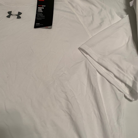 NWT Under Armour Tee - Picture 2 of 4